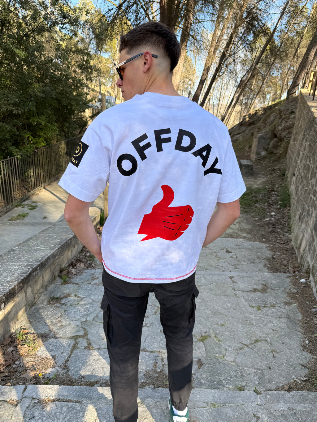 HAND T-SHIRT white